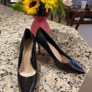 Jessica Simpson black heels